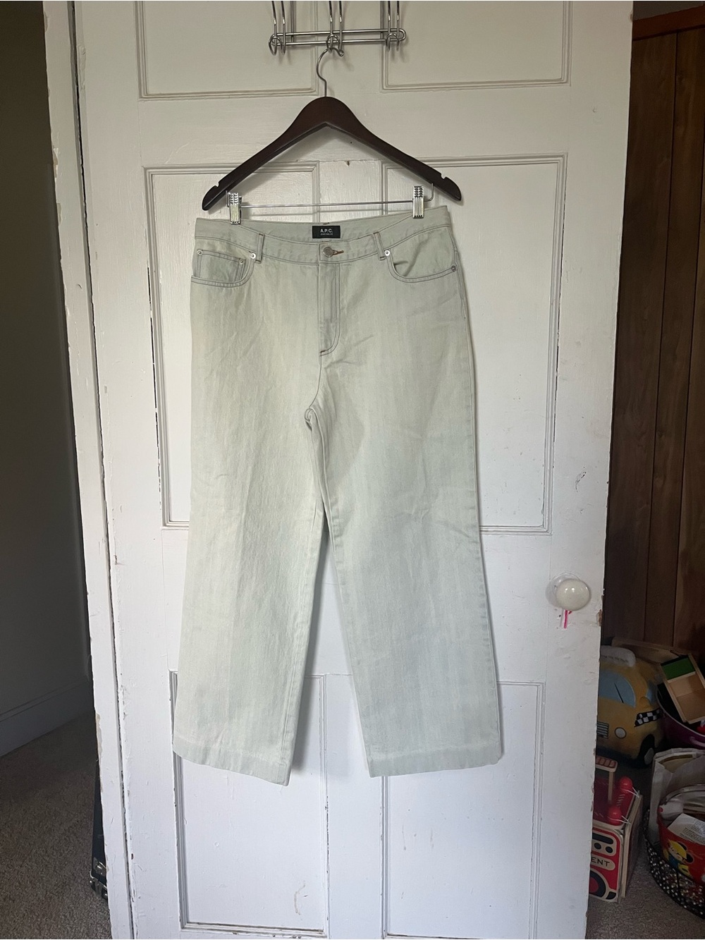 APC faded jeans, size 32. never worn.
